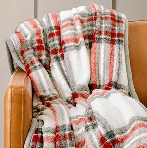 New Extremely Cozy Members Mark Sherpa Throw